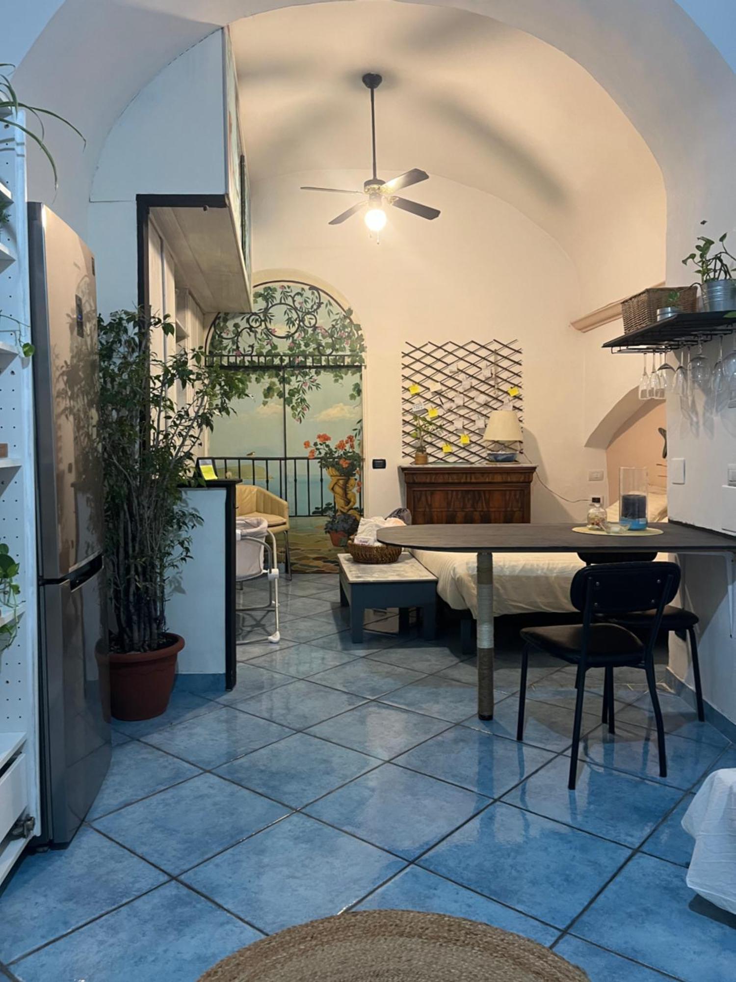 Appartement Mari Mari à Naples Extérieur photo